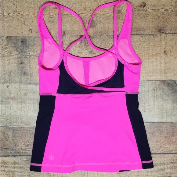Lululemon pink and black crisscross straps - Picture 2 of 4